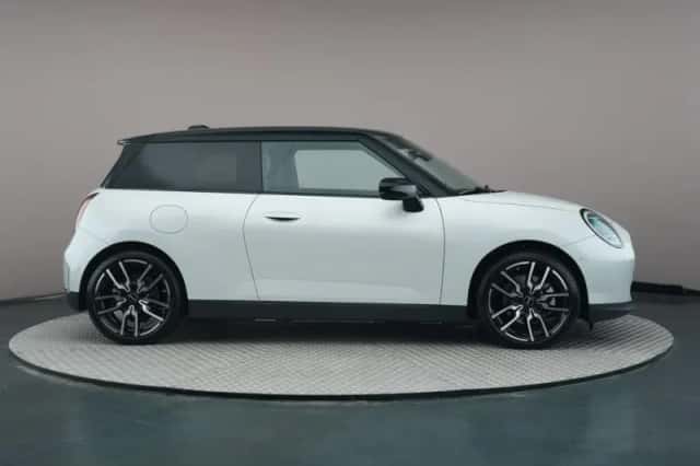 MINI Mini Electric (2026) thumbnail 3
