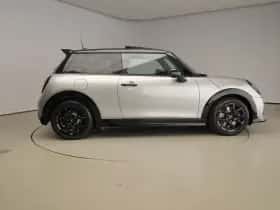 MINI Cooper (2025) thumbnail 4