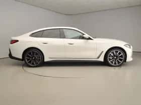 BMW i4 (2025) thumbnail 4