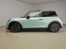 MINI Cooper (2025) thumbnail 2