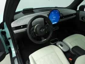 MINI Cooper (2025) thumbnail 6