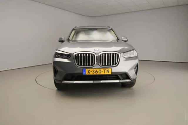 BMW X3 (2024) thumbnail 5