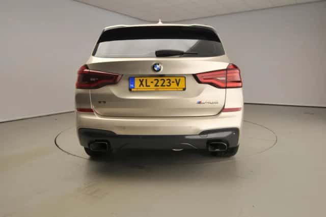 BMW X3 (2019) thumbnail 3