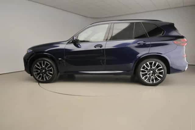 BMW X5 (2025) thumbnail 2