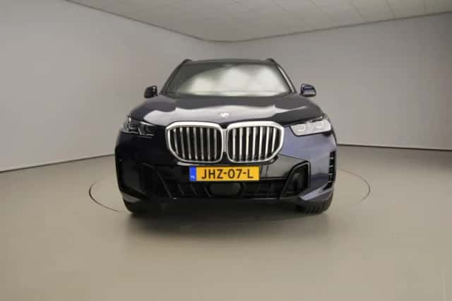 BMW X5 (2025) thumbnail 5