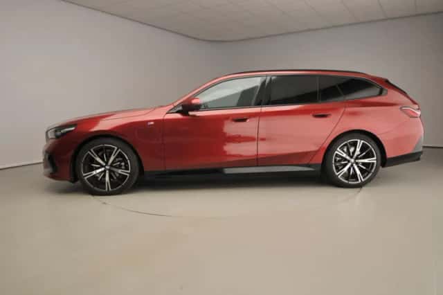 BMW 5-Serie (2025) thumbnail 2
