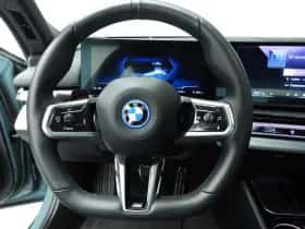 BMW i5 (2025) thumbnail 11
