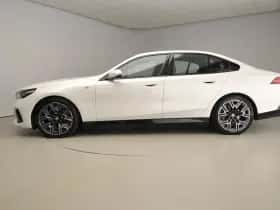 BMW 5-Serie (2025) thumbnail 2