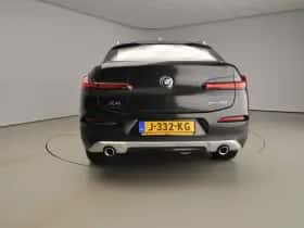 BMW X4 (2019) thumbnail 3