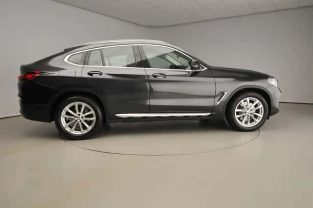 BMW X4 (2019) thumbnail 4