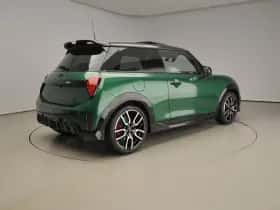 MINI Cooper (2025) thumbnail 2