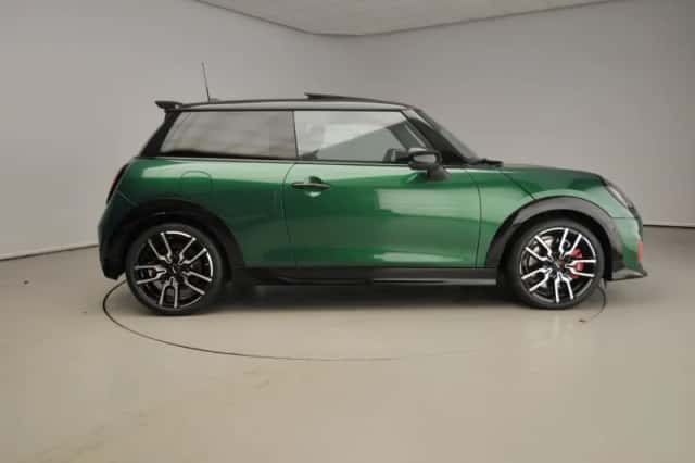 MINI Cooper (2025) thumbnail 4