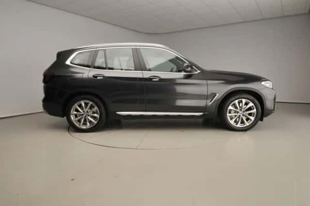 BMW X3 (2023) thumbnail 4