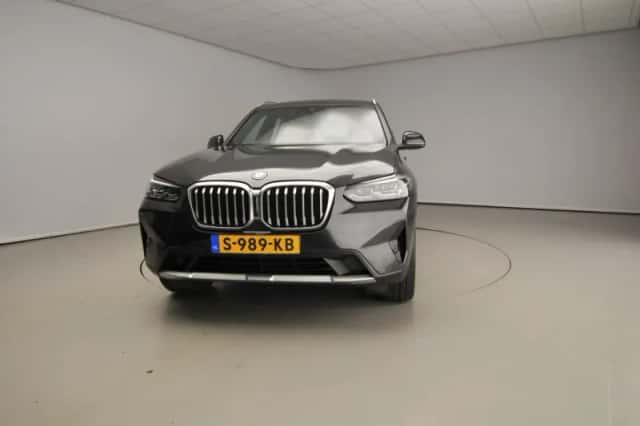 BMW X3 (2023) thumbnail 5