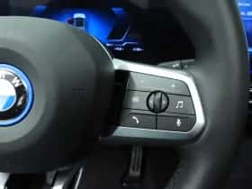 BMW iX1 (2025) thumbnail 15