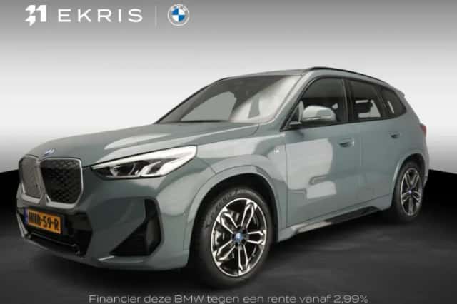 BMW iX1 (2025) thumbnail 1