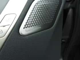 BMW iX (2025) thumbnail 23