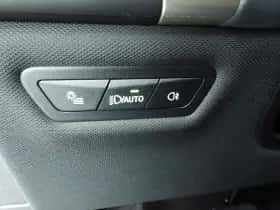 BMW iX (2025) thumbnail 24