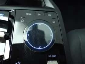 BMW iX (2025) thumbnail 30