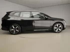 BMW iX (2025) thumbnail 4