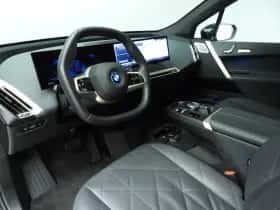 BMW iX (2025) thumbnail 6