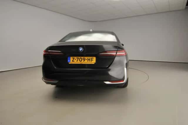 BMW 5-Serie (2024) thumbnail 3