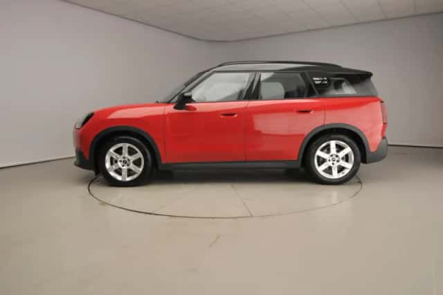 MINI Countryman (2024) thumbnail 2