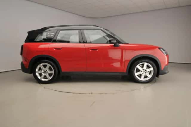 MINI Countryman (2024) thumbnail 4