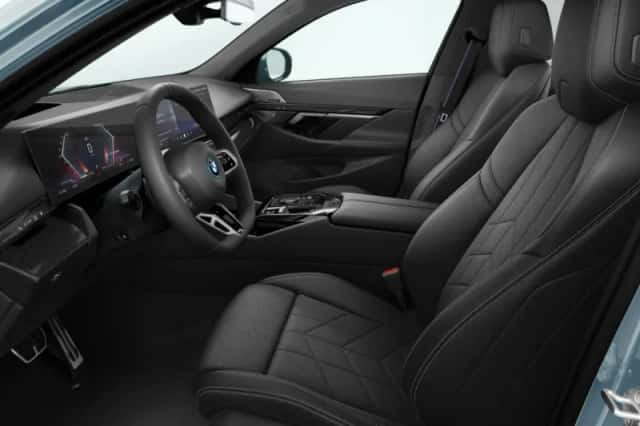 BMW i5 (2026) thumbnail 4