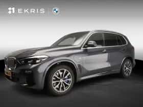 BMW X5 (2021)