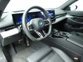 BMW 5-Serie (2024) thumbnail 6