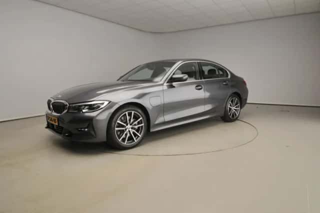 BMW 3-Serie (2021) thumbnail 4