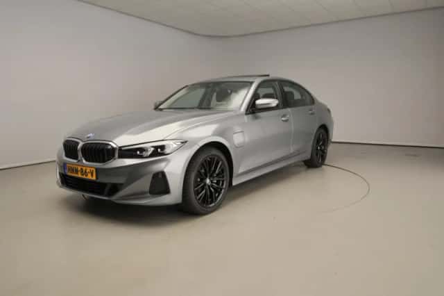BMW 3-Serie (2025) thumbnail 1