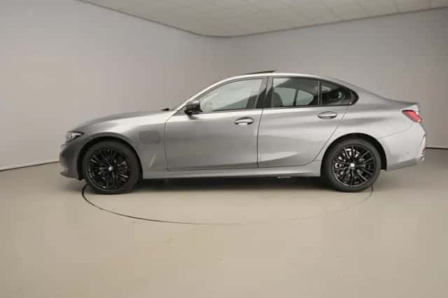BMW 3-Serie (2025) thumbnail 4