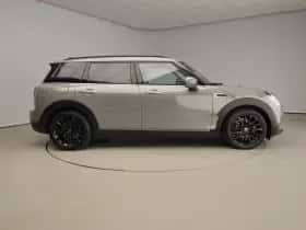 MINI Clubman (2021) thumbnail 4