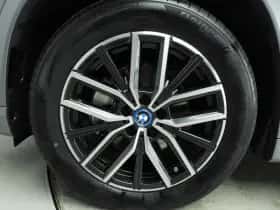 BMW iX1 (2025) thumbnail 13