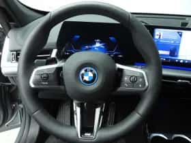 BMW iX1 (2025) thumbnail 14