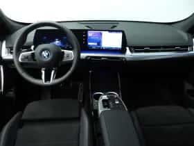 BMW iX1 (2025) thumbnail 7