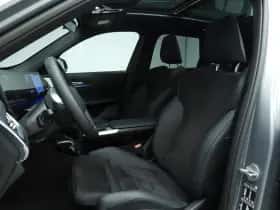 BMW iX1 (2025) thumbnail 8