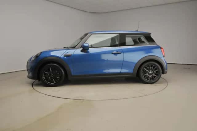 MINI One (2022) thumbnail 2