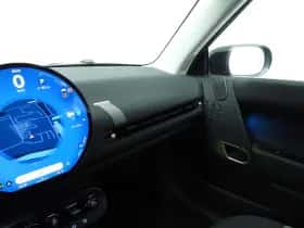 MINI Cooper (2024) thumbnail 30