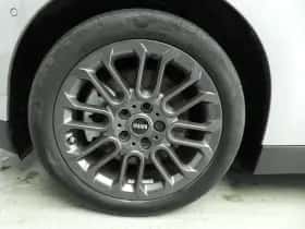 MINI Cooper (2024) thumbnail 34