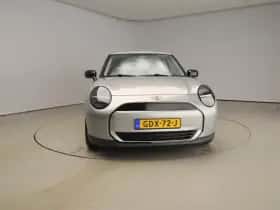 MINI Cooper (2024) thumbnail 5