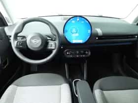 MINI Cooper (2024) thumbnail 10