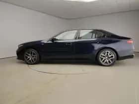 BMW i5 (2025) thumbnail 2