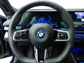 BMW i5 (2025) thumbnail 11