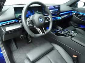 BMW i5 (2025) thumbnail 6