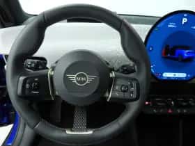 MINI Cooper (2025) thumbnail 11