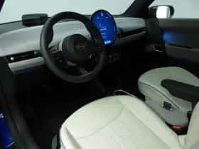 MINI Cooper (2025) thumbnail 6