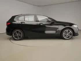 BMW 1-Serie (2024) thumbnail 4